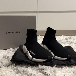 ✨ For Sale: Pre-Loved Balenciaga Speed 2.0 Recycled Knit Sneakers ✨